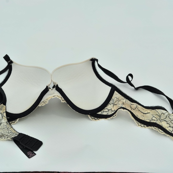 Victoria's Secret Vintage 36B BRA White Black crystallized DREAM ANGELS - Picture 2 of 11